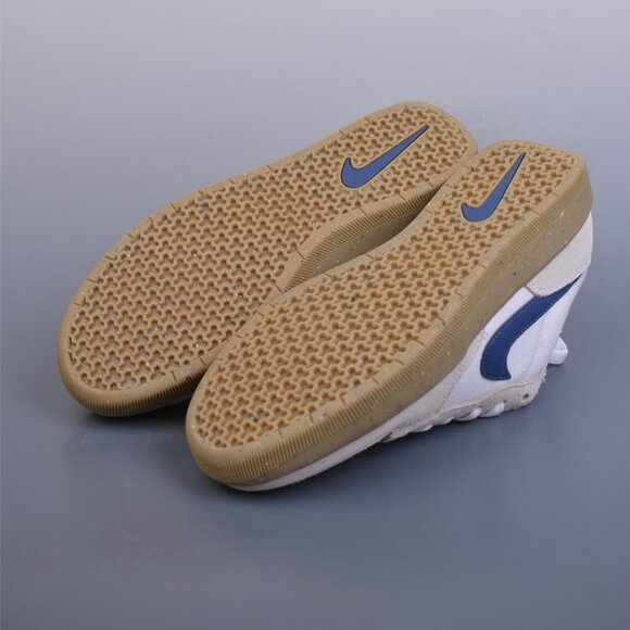 Athletic_Shoes